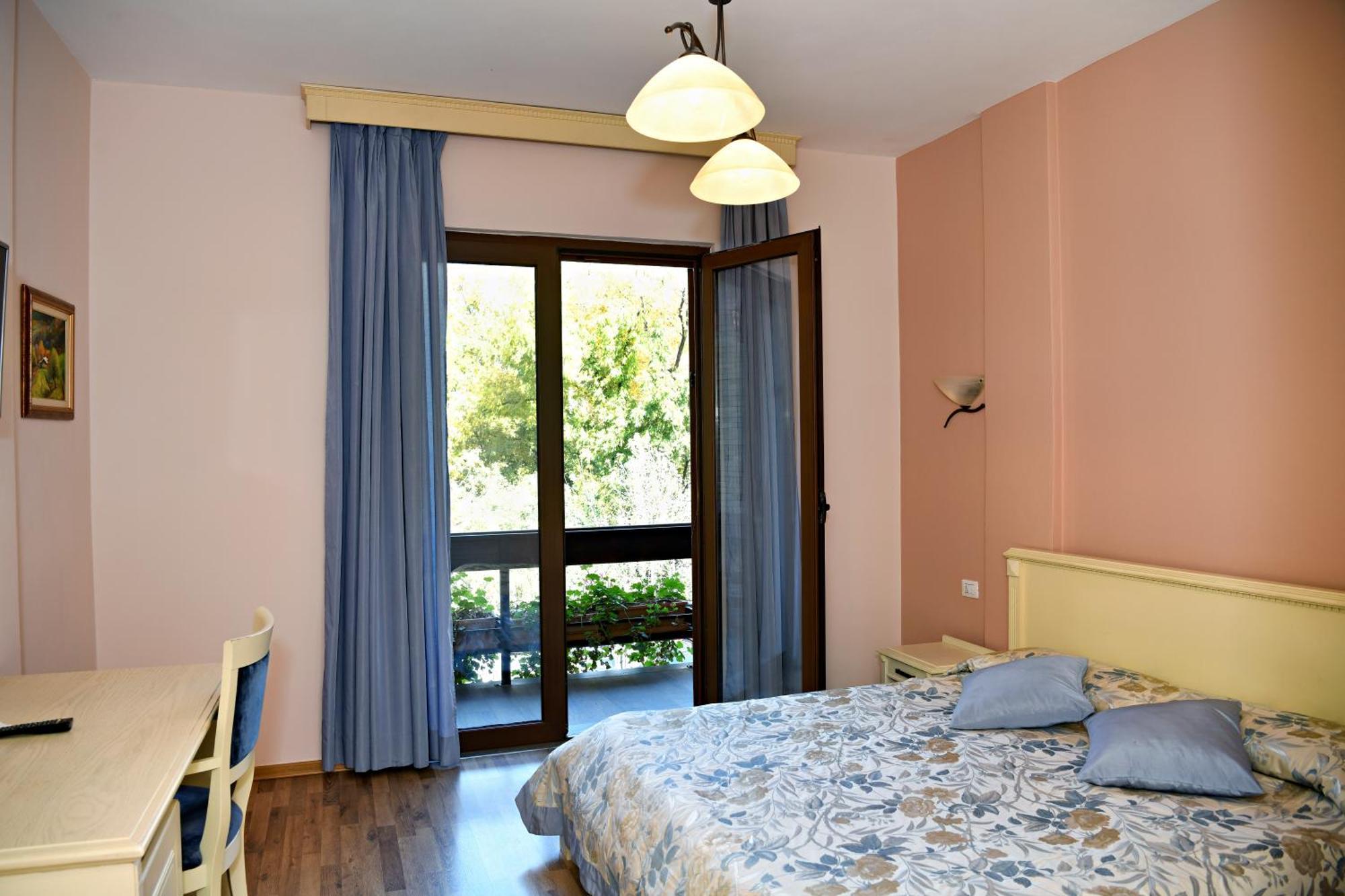 Hotel Restaurant Dreri Tiranë Ngoại thất bức ảnh